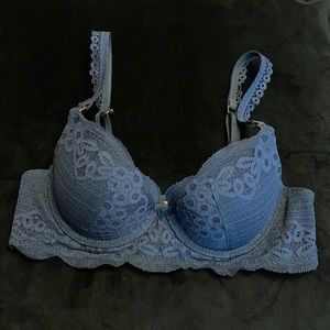 Aerie padded push up bra in navy blue lace. Removable extra push up size 34A